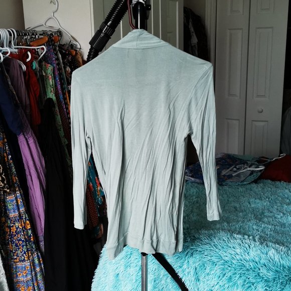 Anthropologie faux wrap style embroidered Top - Picture 3 of 4